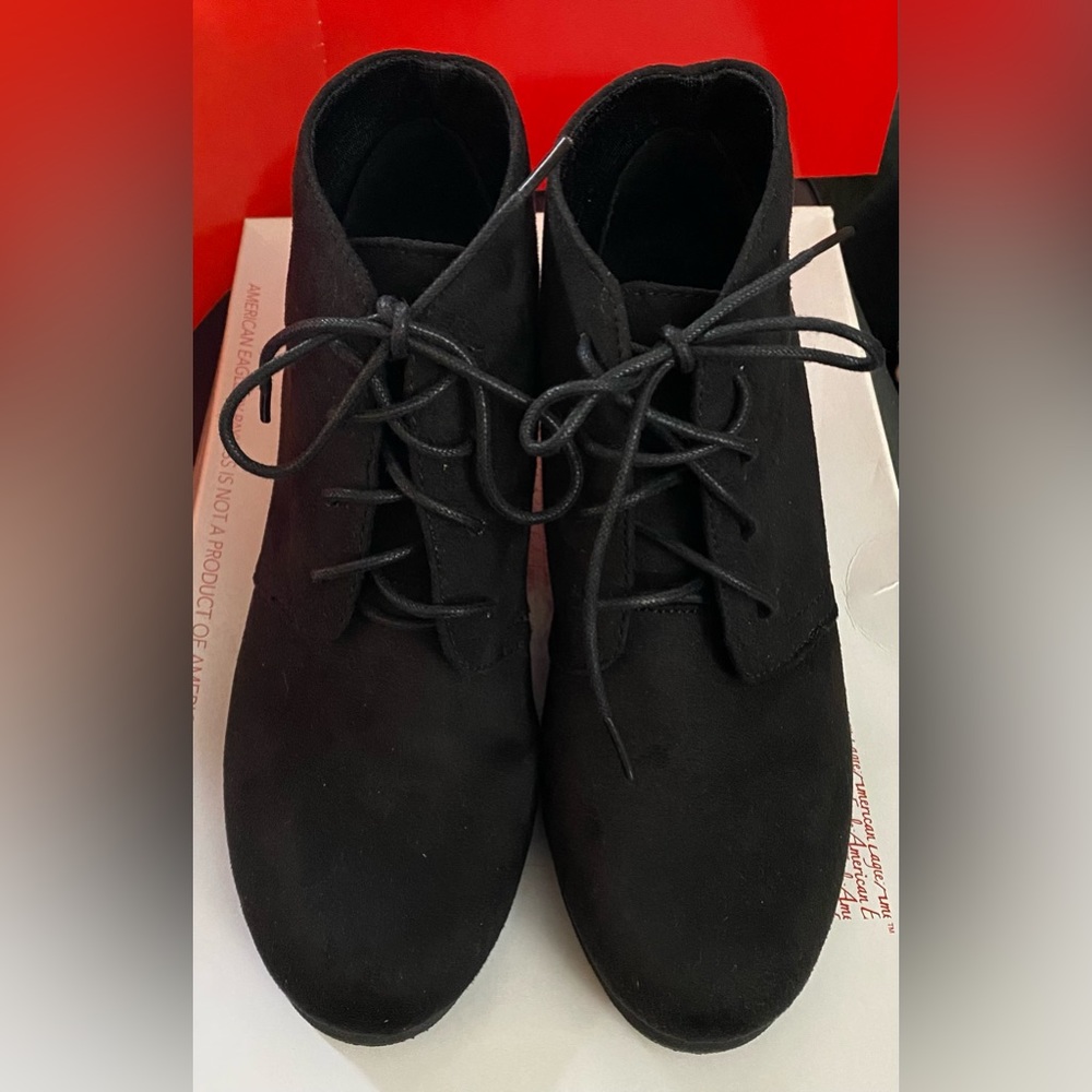 American Eagle Black Suede Wedge Boot Size 7.